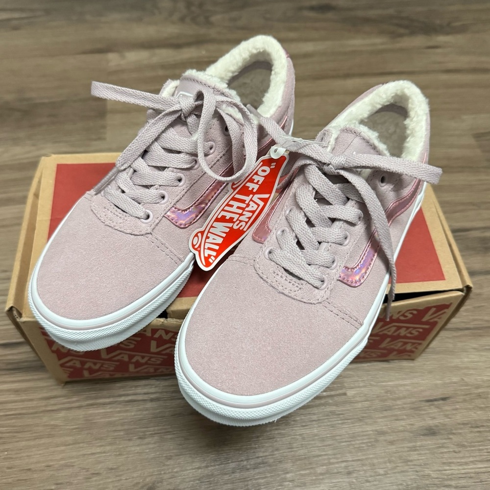 Vans Ward Pink Violet Ice Sherpa Lined Sneakers Girls Size 2 NWT
